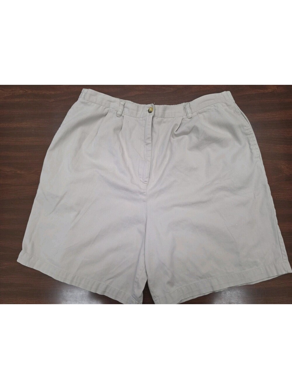 Capacity Khaki Pull On Bermuda Shorts Womens Size Large Minimalist Quiet Luxury